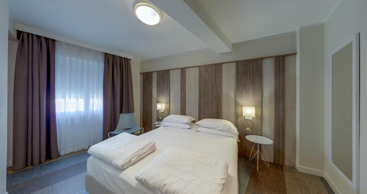 Hotel Europa Garda  Luaran gambar