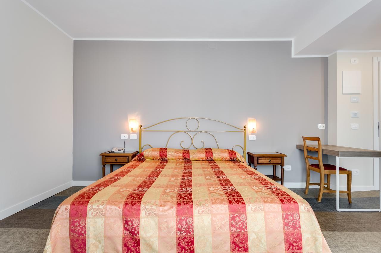 Hotel Europa Garda  Luaran gambar